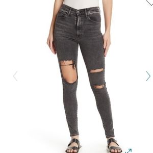 Levi's super destructed mile high black jeans
